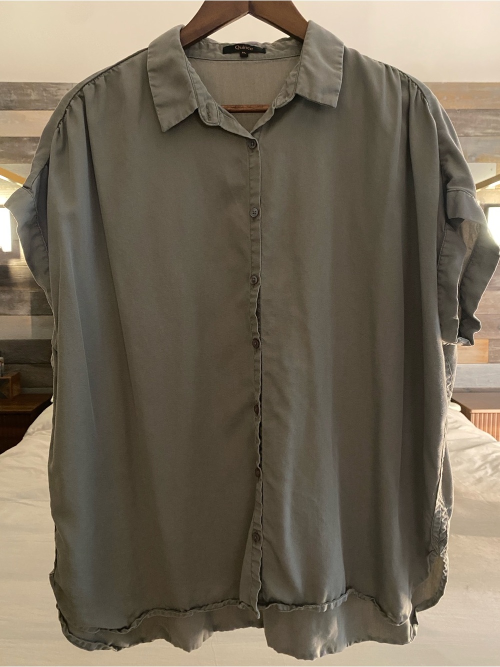 Quince Women’s Tencel Camp Shirt Casual Short-Sleeve Button-Down Olive XL - Picture 3 of 8